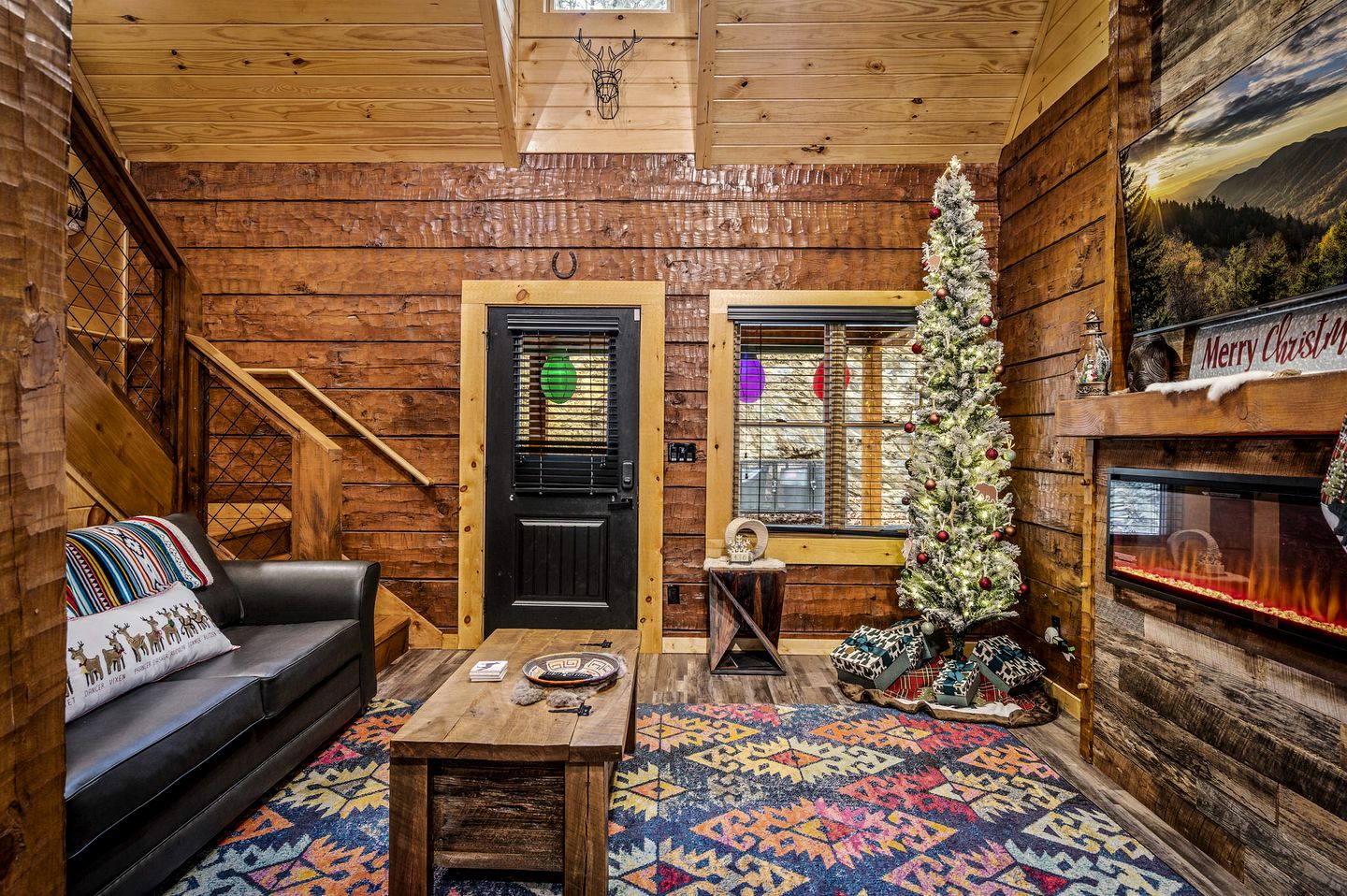 Enchanting Cabin with Game Room, Indoor Pool and Porch in Tennessee