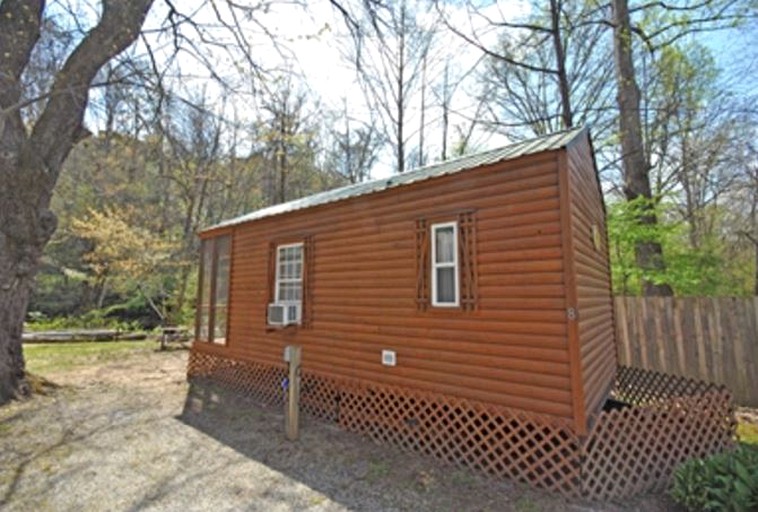 Cabins (Bryson City, North Carolina, United States)