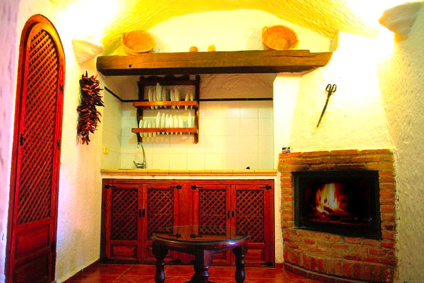 Accessible Cave for a Glamping Adventure near Granada, Spain