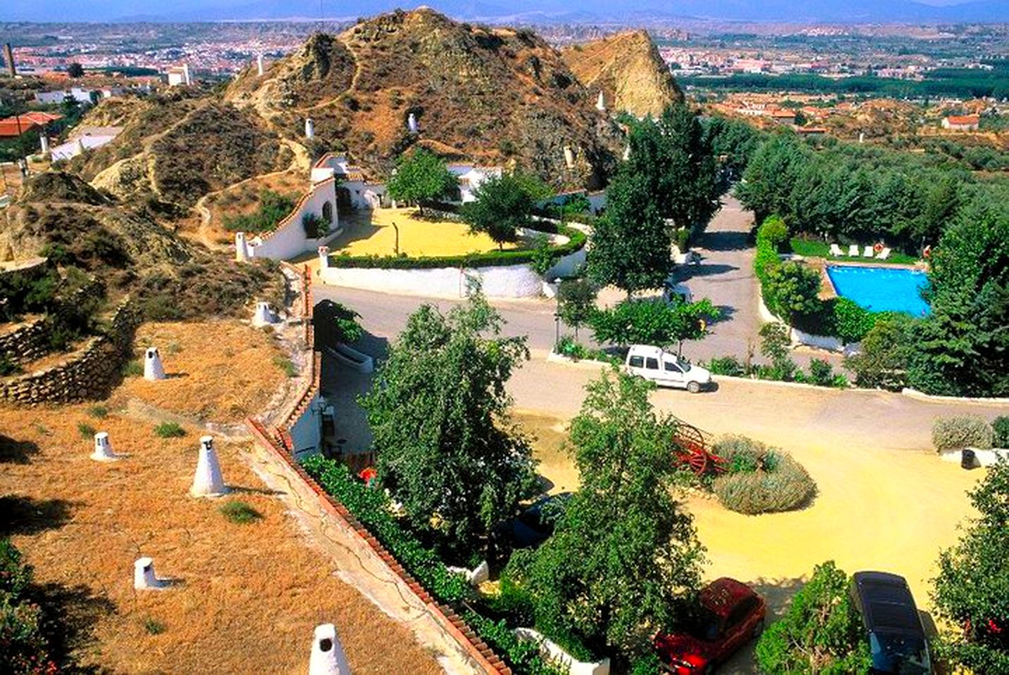 Accessible Cave for a Glamping Adventure near Granada, Spain