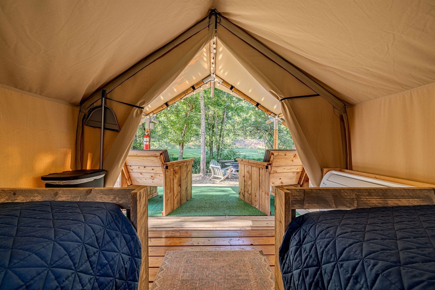 Enchanting Creekside Safari Tent Haven near Smoky Mountain in Tennessee