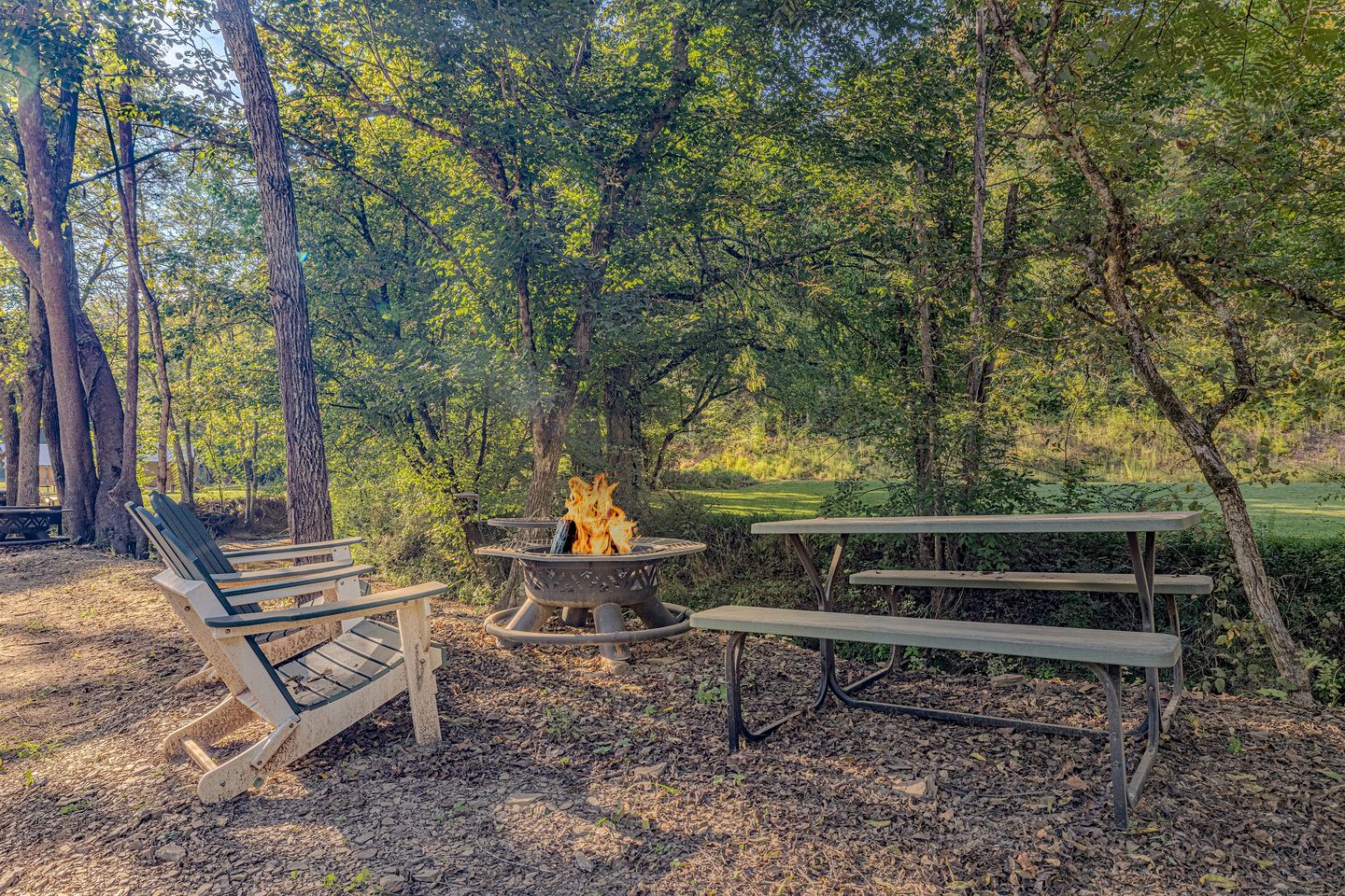 Enchanting Creekside Safari Tent Haven near Smoky Mountain in Tennessee