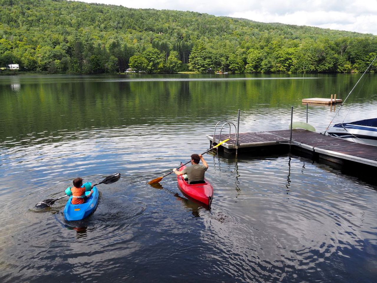 Enchanting Lakefront Cabin Rental Perfect for Six near Okemo in Vermont