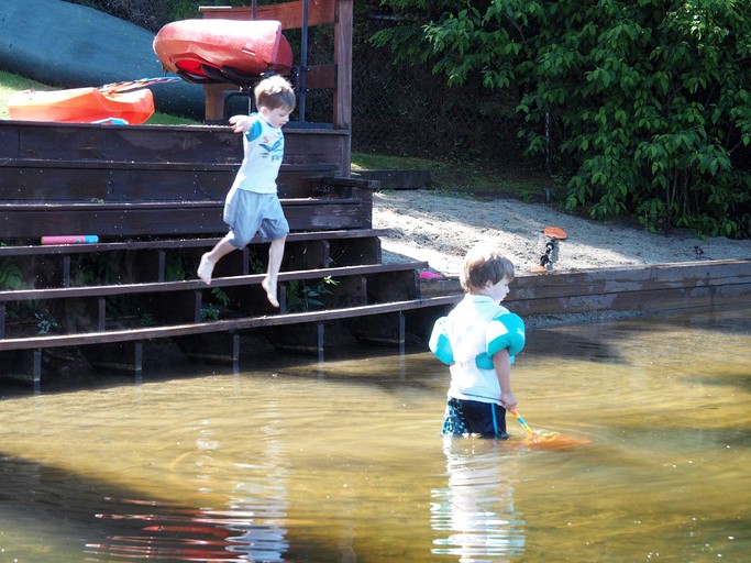 Cabins (Ludlow, Vermont, United States)