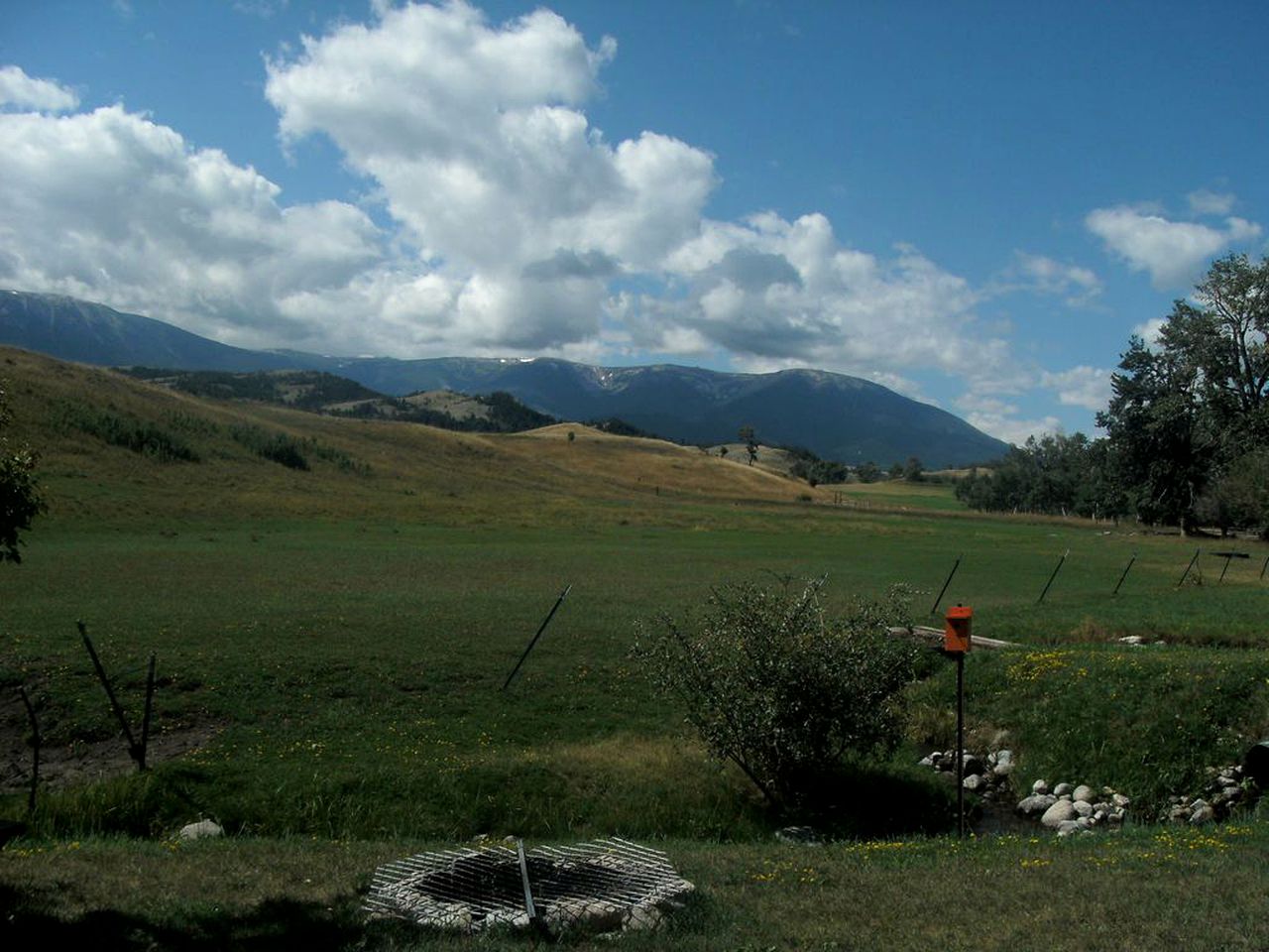 Wonderful Log Cabin with Sublime Views of Beartooth Mountain in Red Lodge, Montana