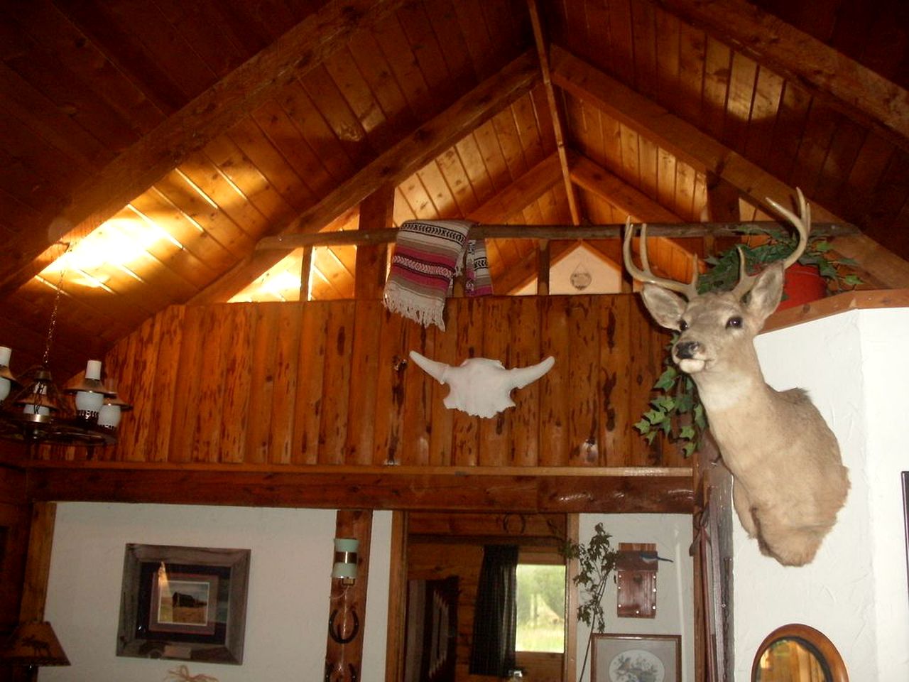Wonderful Log Cabin with Sublime Views of Beartooth Mountain in Red Lodge, Montana
