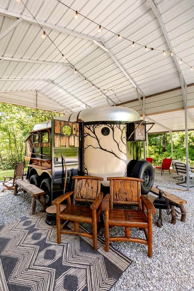 Enchanting Mountain Caravan Retreat with Scenic Trails and Wildlife Encounters in North Carolina