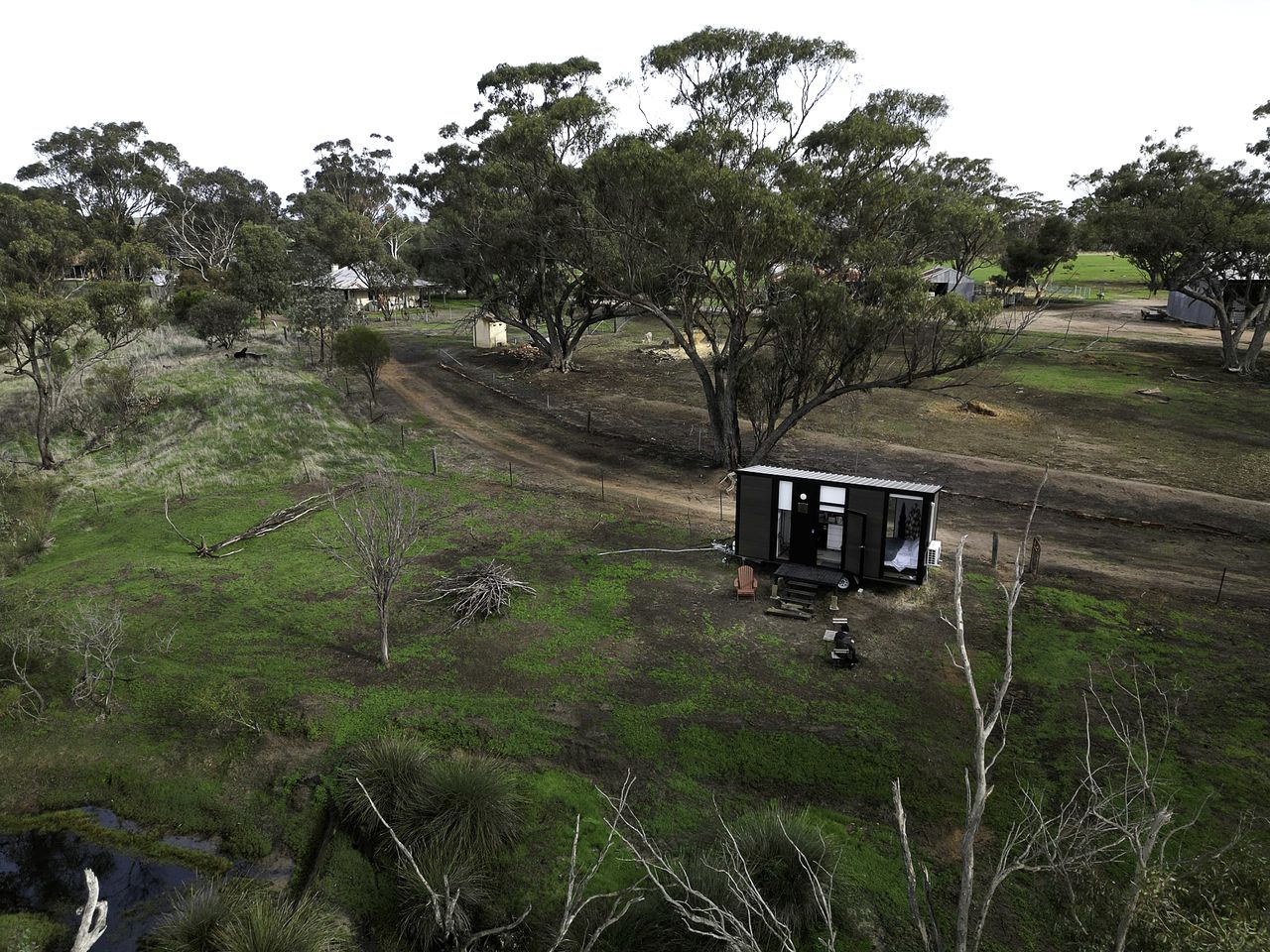 Enchanting Rustic Tiny House with Outdoor Barbecue, Firepit and Abundant Wildlife in Western Australia, Australia