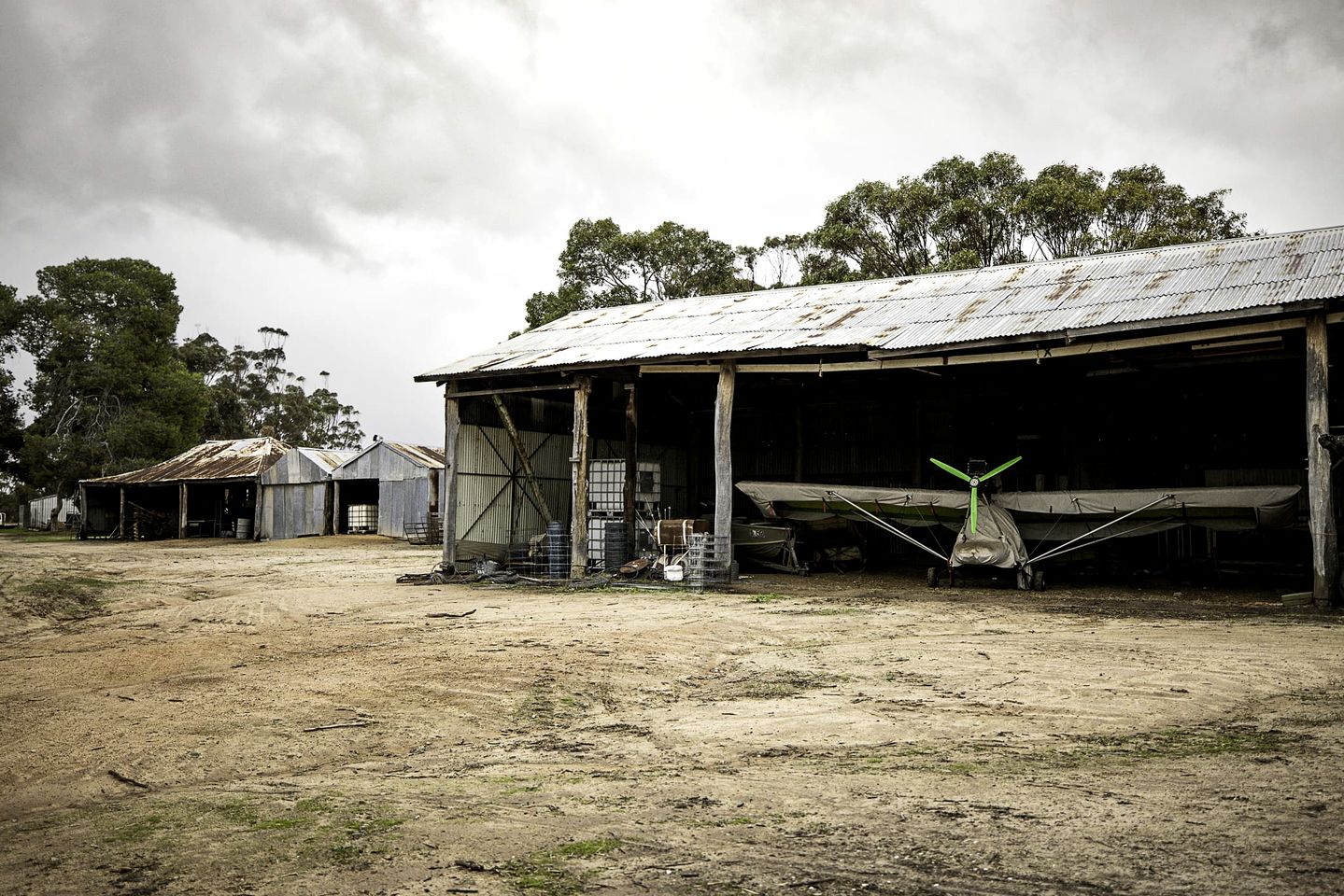 Enchanting Rustic Tiny House with Outdoor Barbecue, Firepit and Abundant Wildlife in Western Australia, Australia