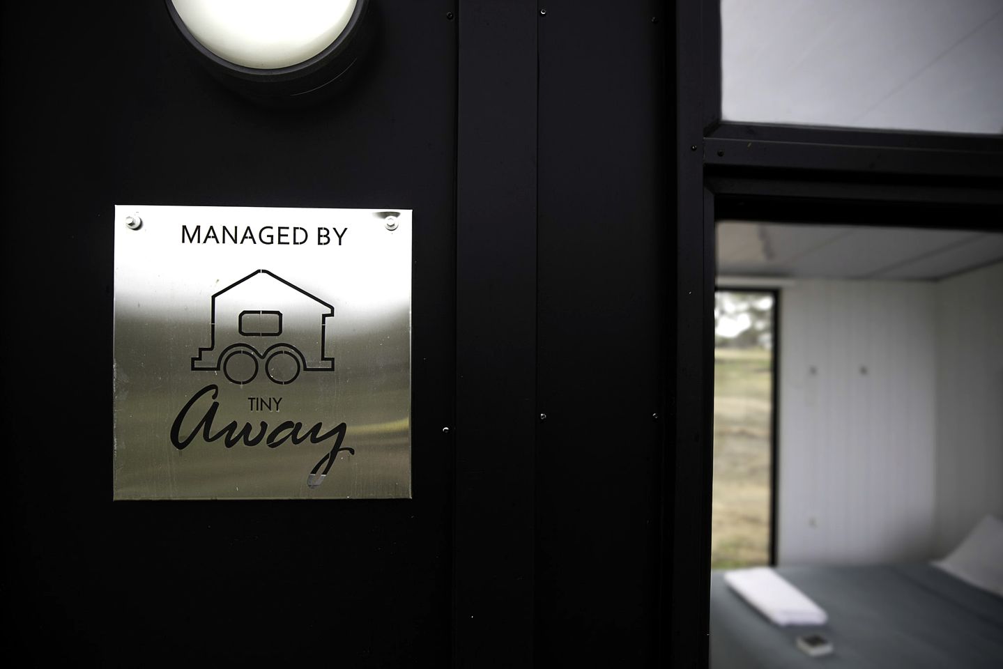 Enchanting Rustic Tiny House with Outdoor Barbecue, Firepit and Abundant Wildlife in Western Australia, Australia