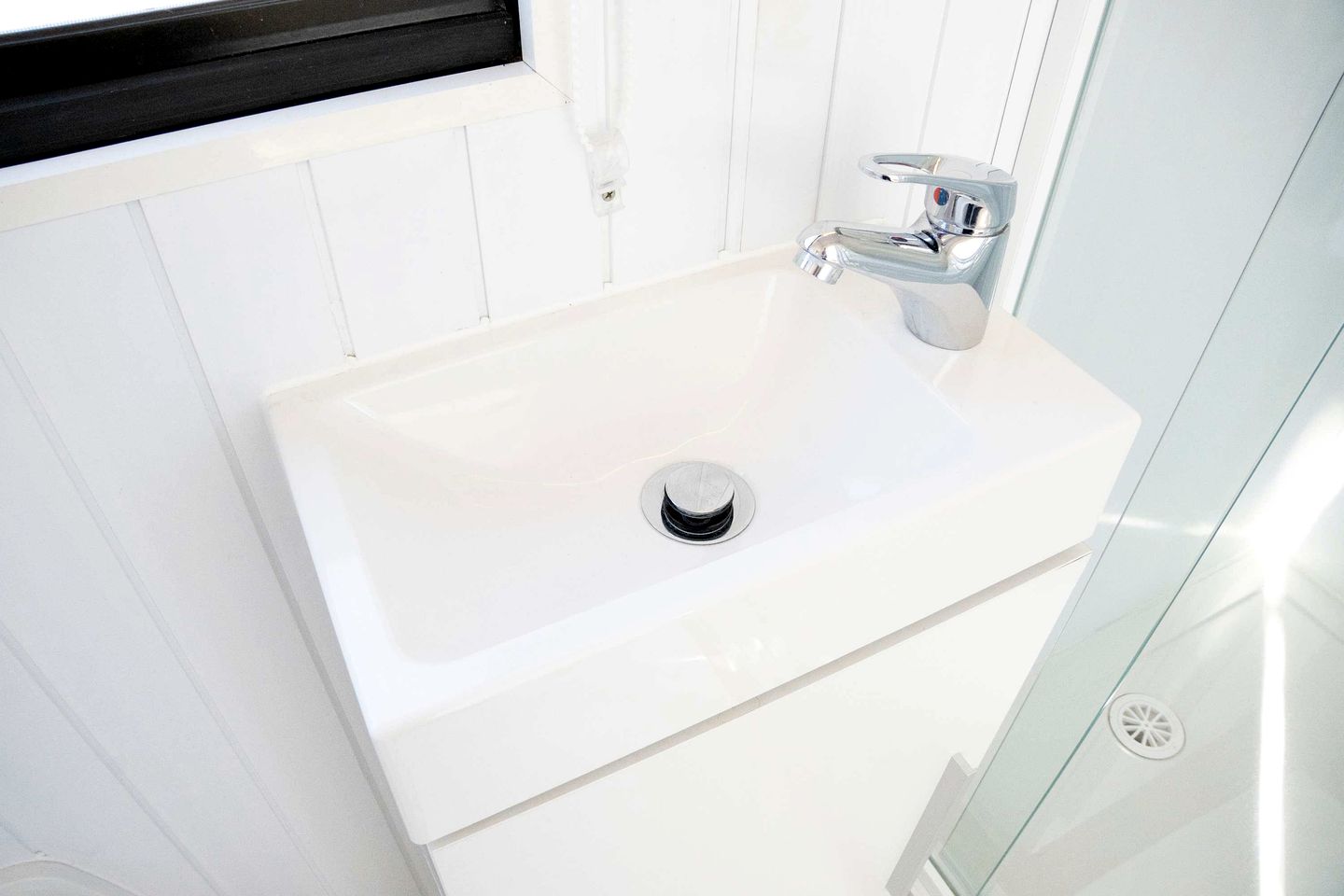 Enchanting Creekfront Tiny House with Stunning Landscape and Wildlife in Queensland, Australia