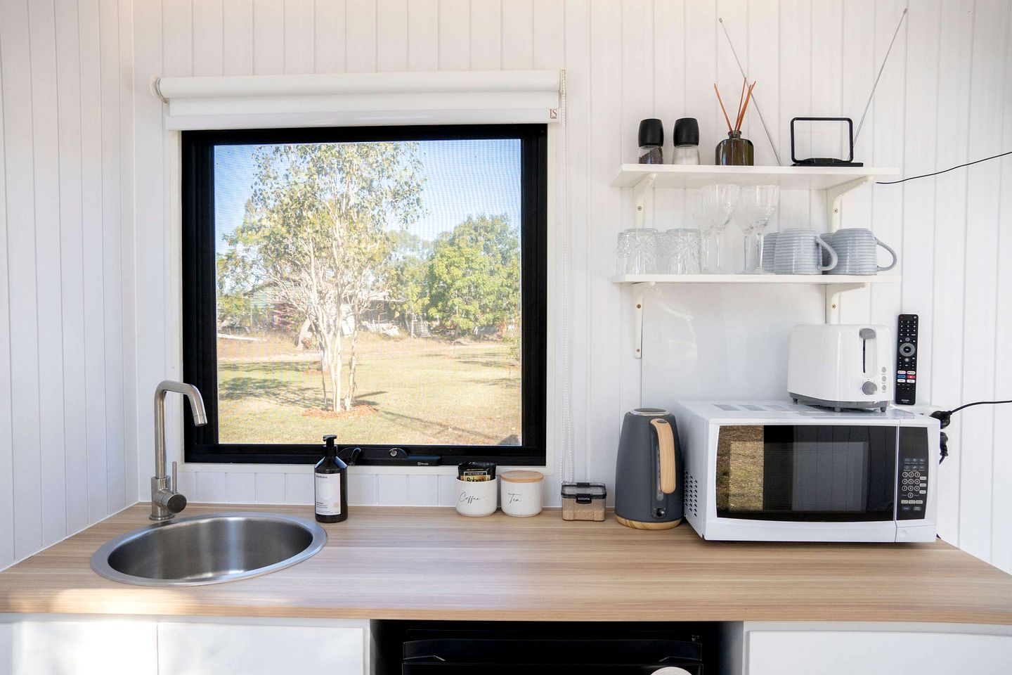 Enchanting Creekfront Tiny House with Stunning Landscape and Wildlife in Queensland, Australia