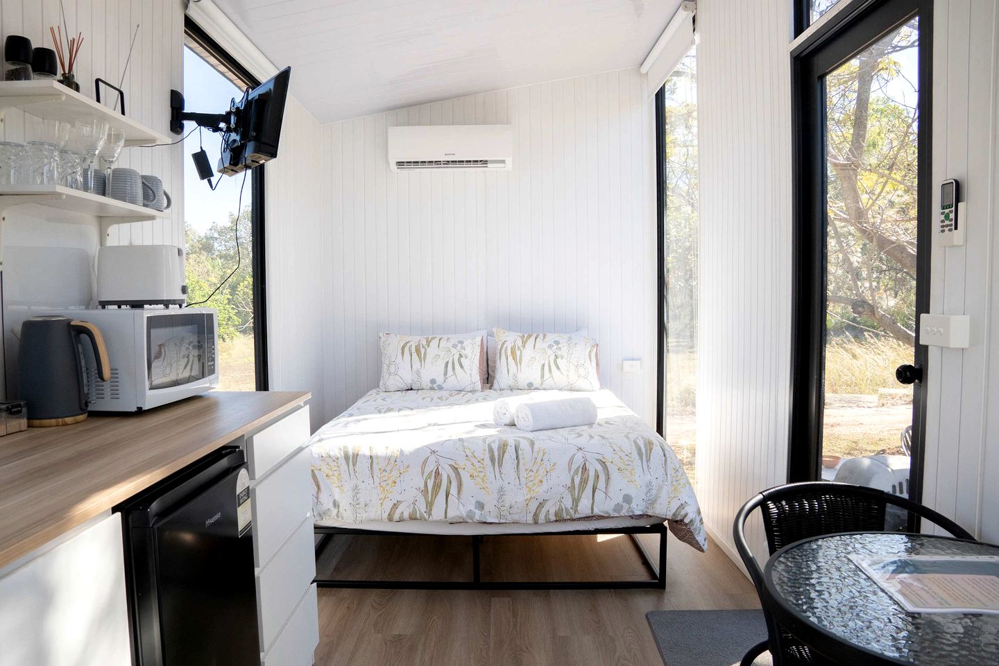 Enchanting Creekfront Tiny House with Stunning Landscape and Wildlife in Queensland, Australia