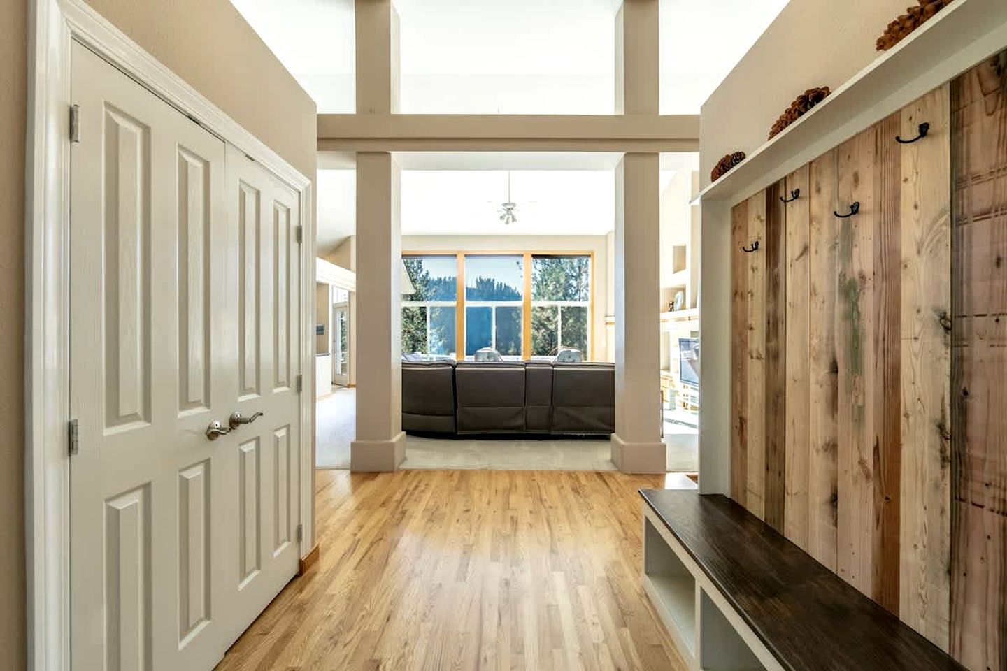 Enchanting Vacation Rental with Breathtaking Lake Views near Lake Fernan in Idaho