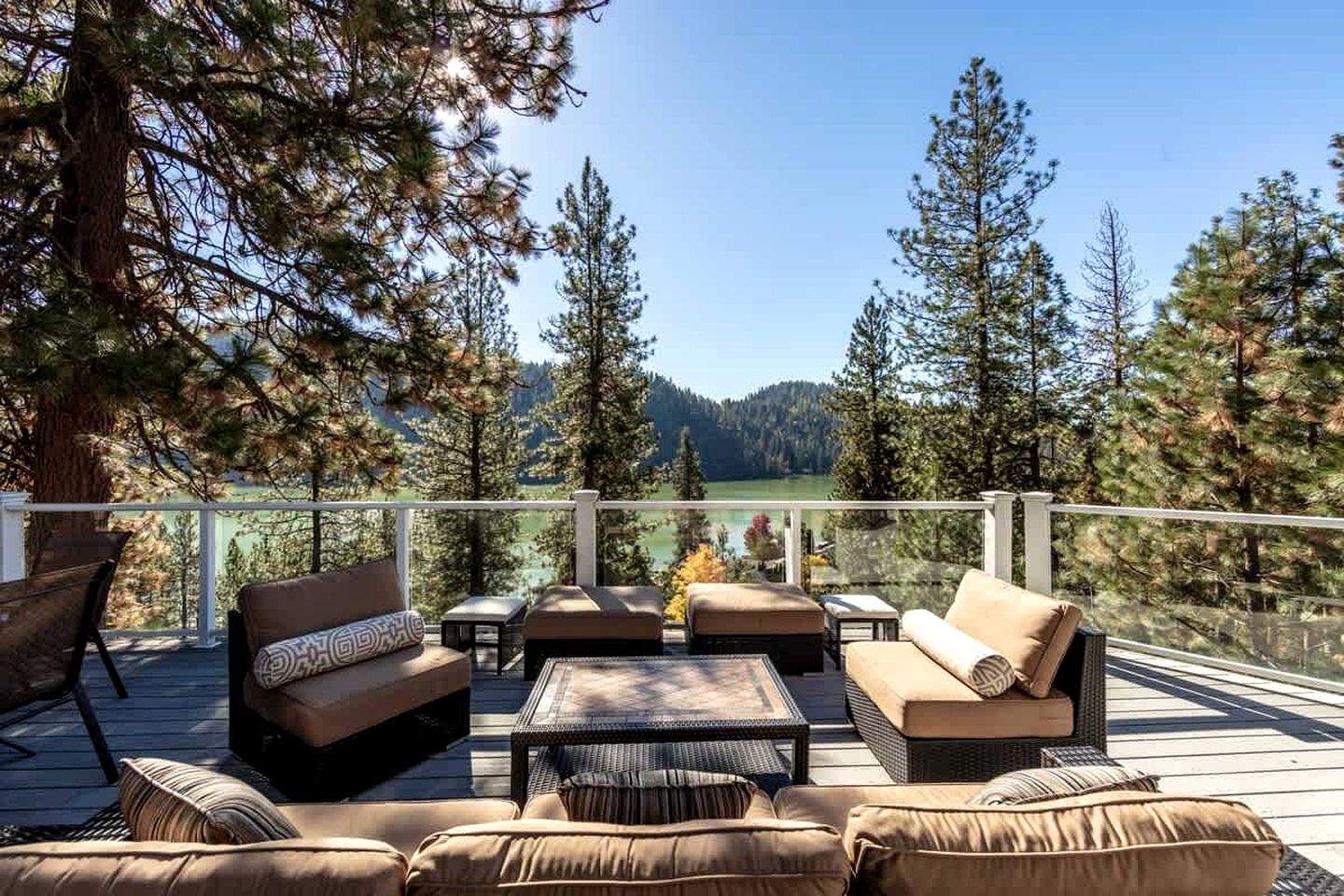 Enchanting Vacation Rental with Breathtaking Lake Views near Lake Fernan in Idaho