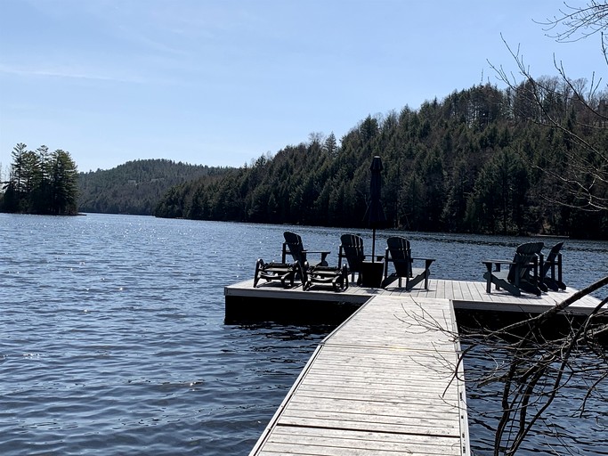 Cottages (Canada, Val des Monts, Quebec)