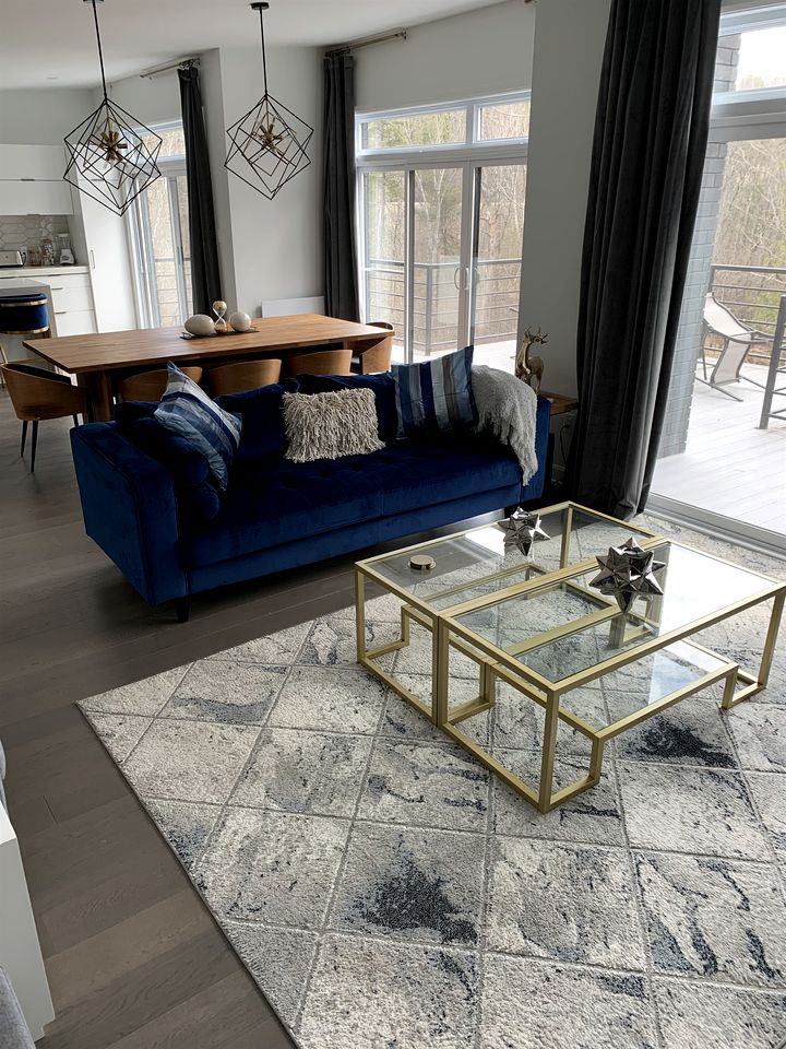 Enchanting Waterfront Cottage with Hut-Tub and Kayaks in Val des Monts, Quebec