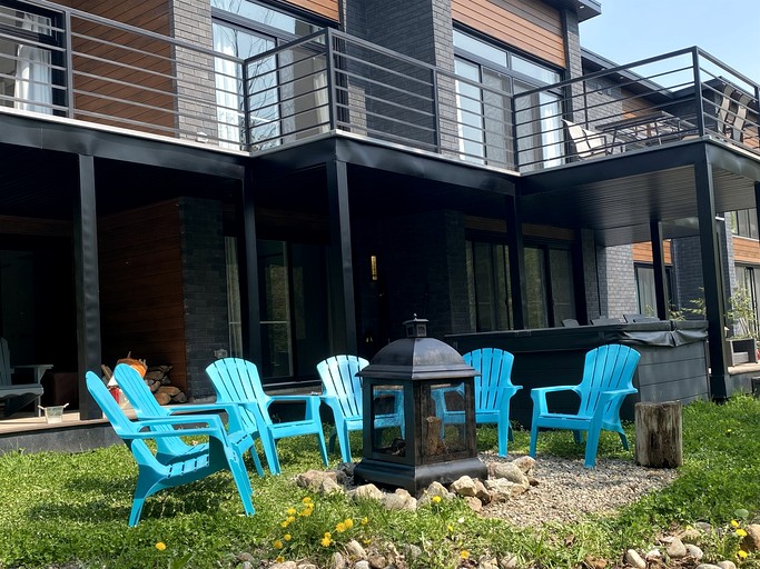 Cottages (Canada, Val des Monts, Quebec)