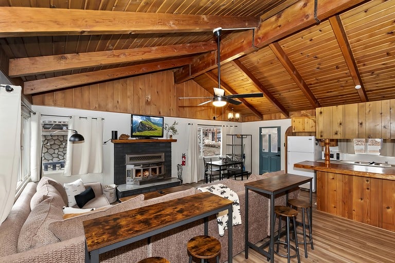 Cabins (United States of America, Big Bear Lake, California)