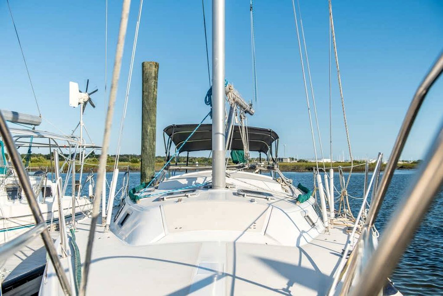 Comfy Chic Boat with Gorgeous Sunset and Water Views in Florida