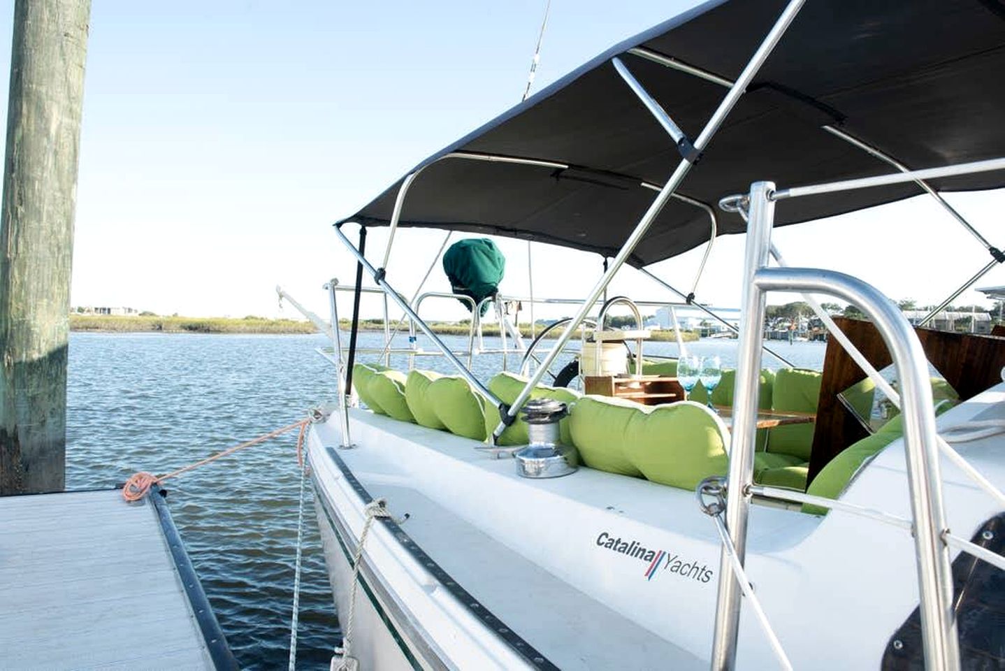 Comfy Chic Boat with Gorgeous Sunset and Water Views in Florida