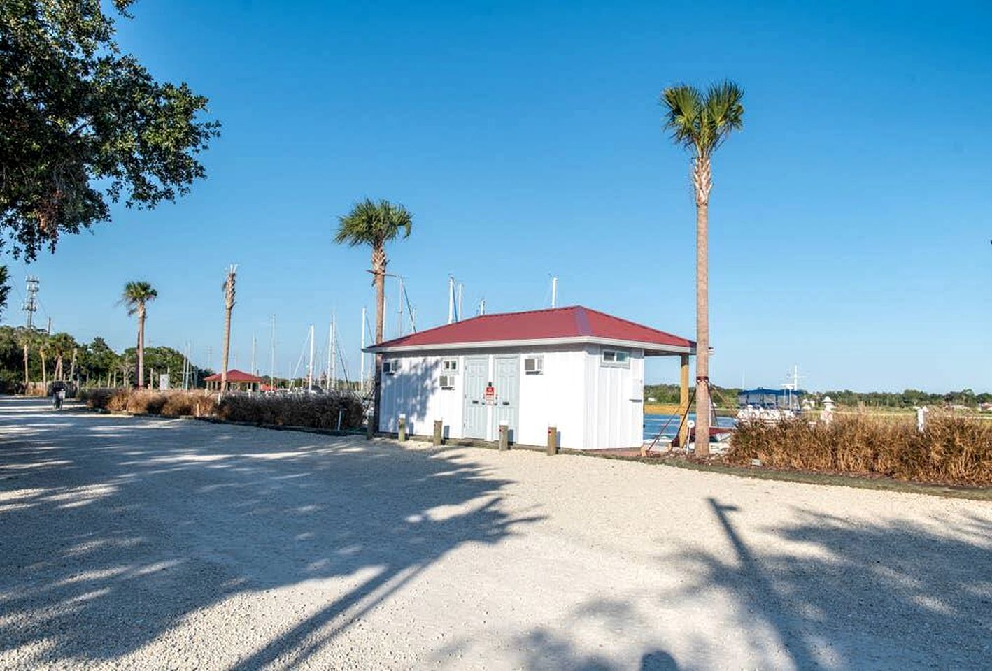 Comfy Chic Boat with Gorgeous Sunset and Water Views in Florida
