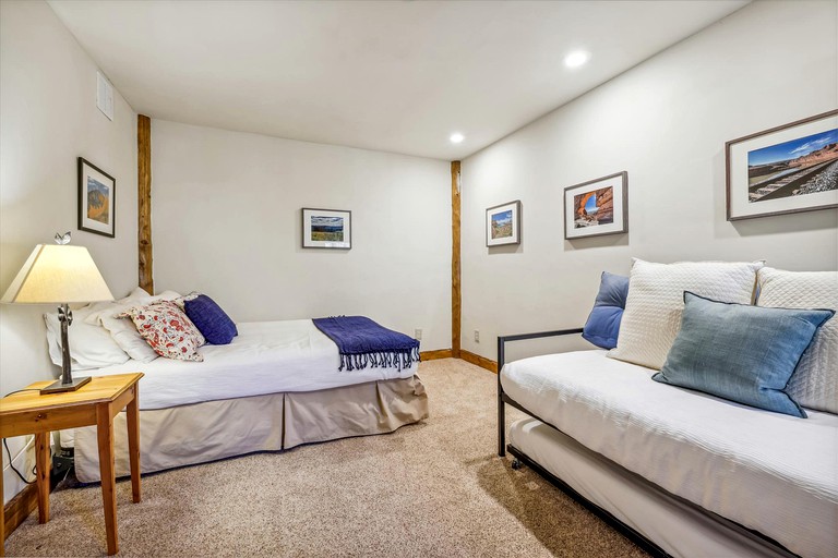 Cabins (United States of America, Silverthorne, Colorado)