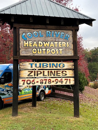 Cabins (United States of America, Sautee Nacoochee, Georgia)