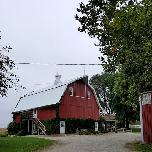 Barns (Montezuma, Iowa, United States)