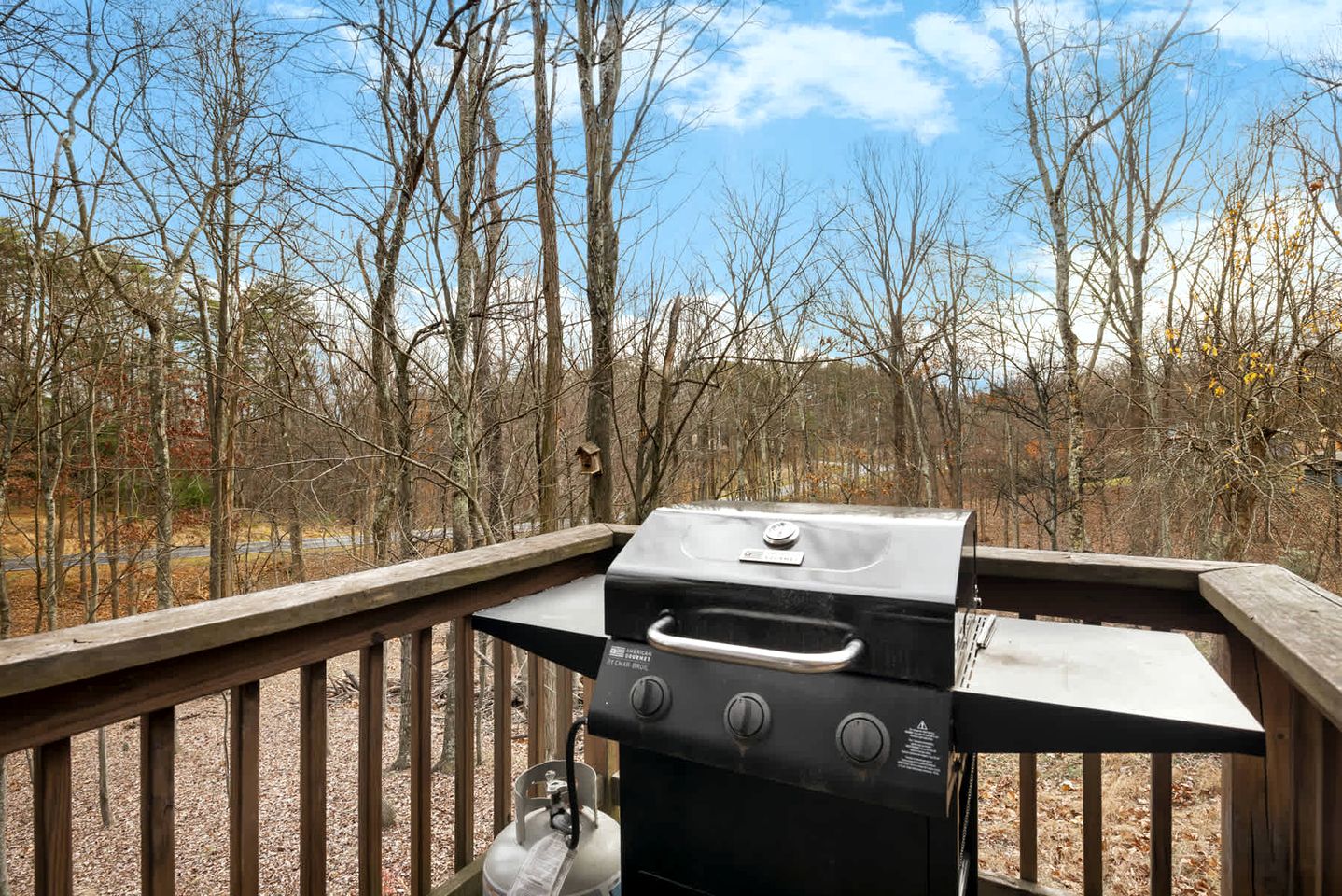 Fully Equipped Cabin for a Family Glamping Getaway in the Mountains of West Virginia, near Berkeley Springs
