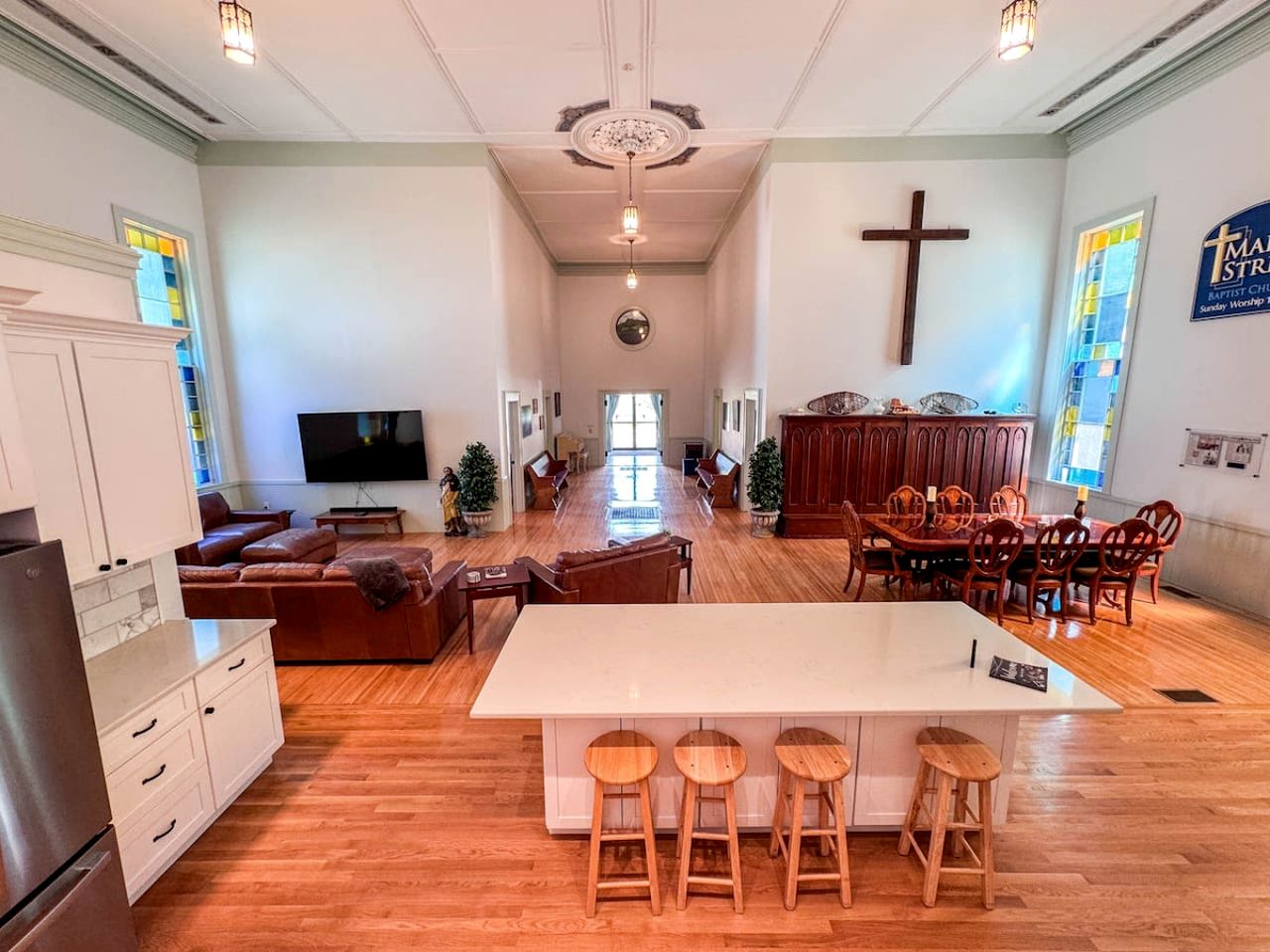 Enjoy this Unique Two Vacation Rentals Ideal for Groups in New Hampshire