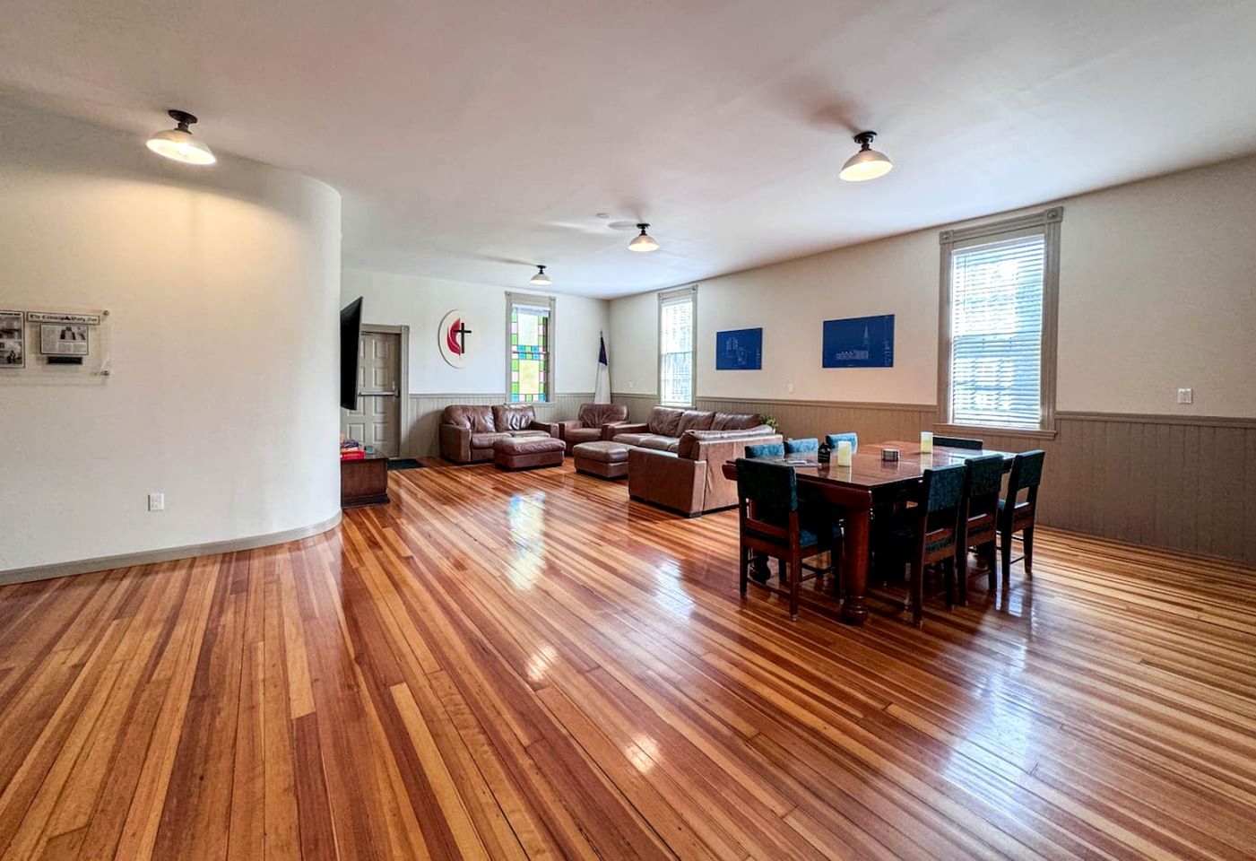 Enjoy this Unique Two Vacation Rentals Ideal for Groups in New Hampshire