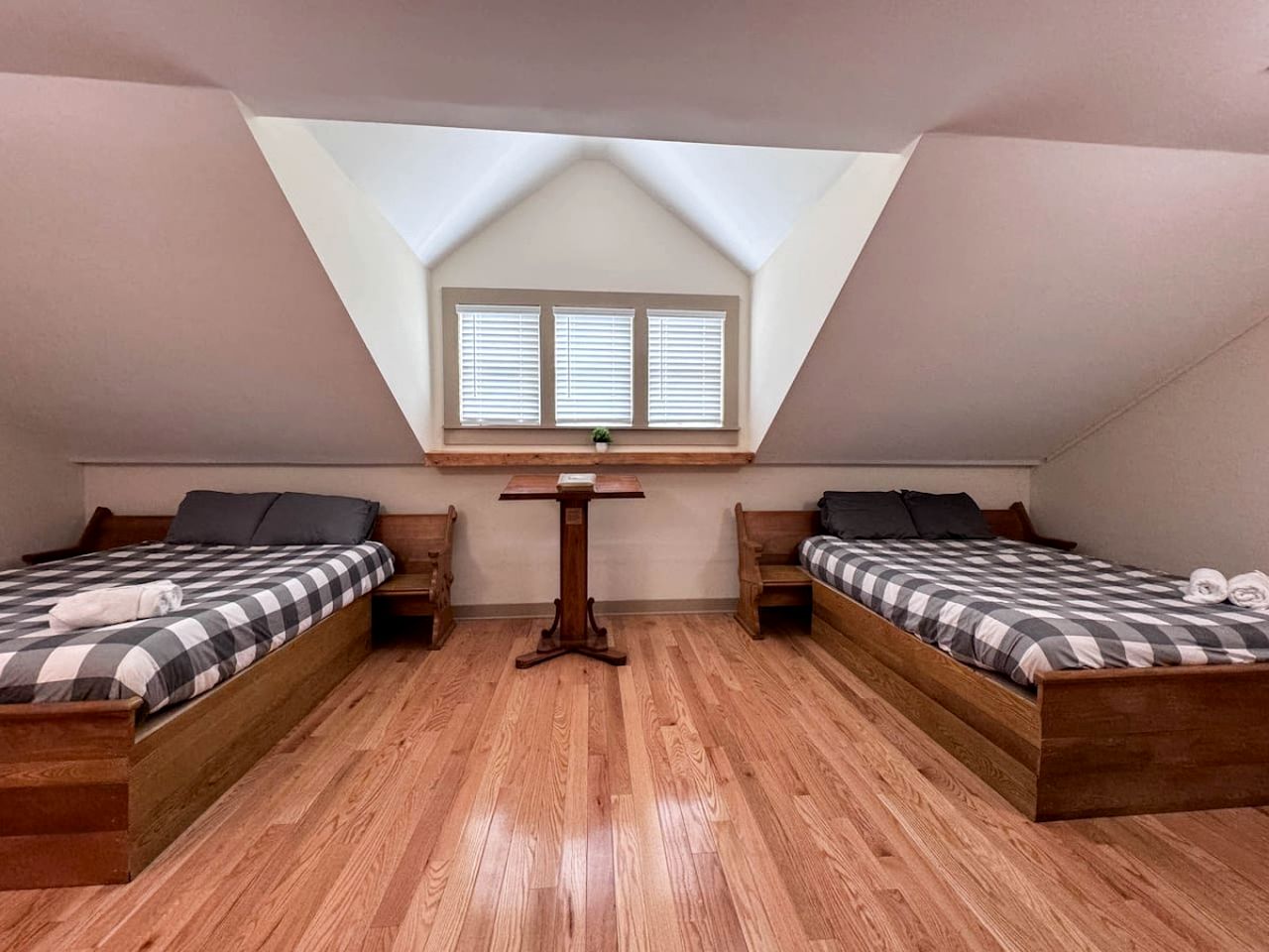 Enjoy this Unique Two Vacation Rentals Ideal for Groups in New Hampshire