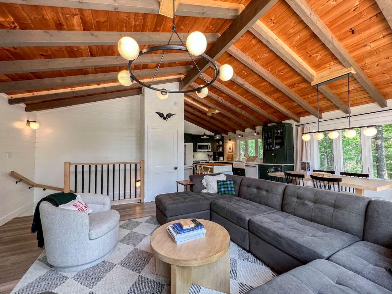 Enjoyable Cabin Nestled Amidst Trees and Barbecue Provided in North Conway, New Hampshire