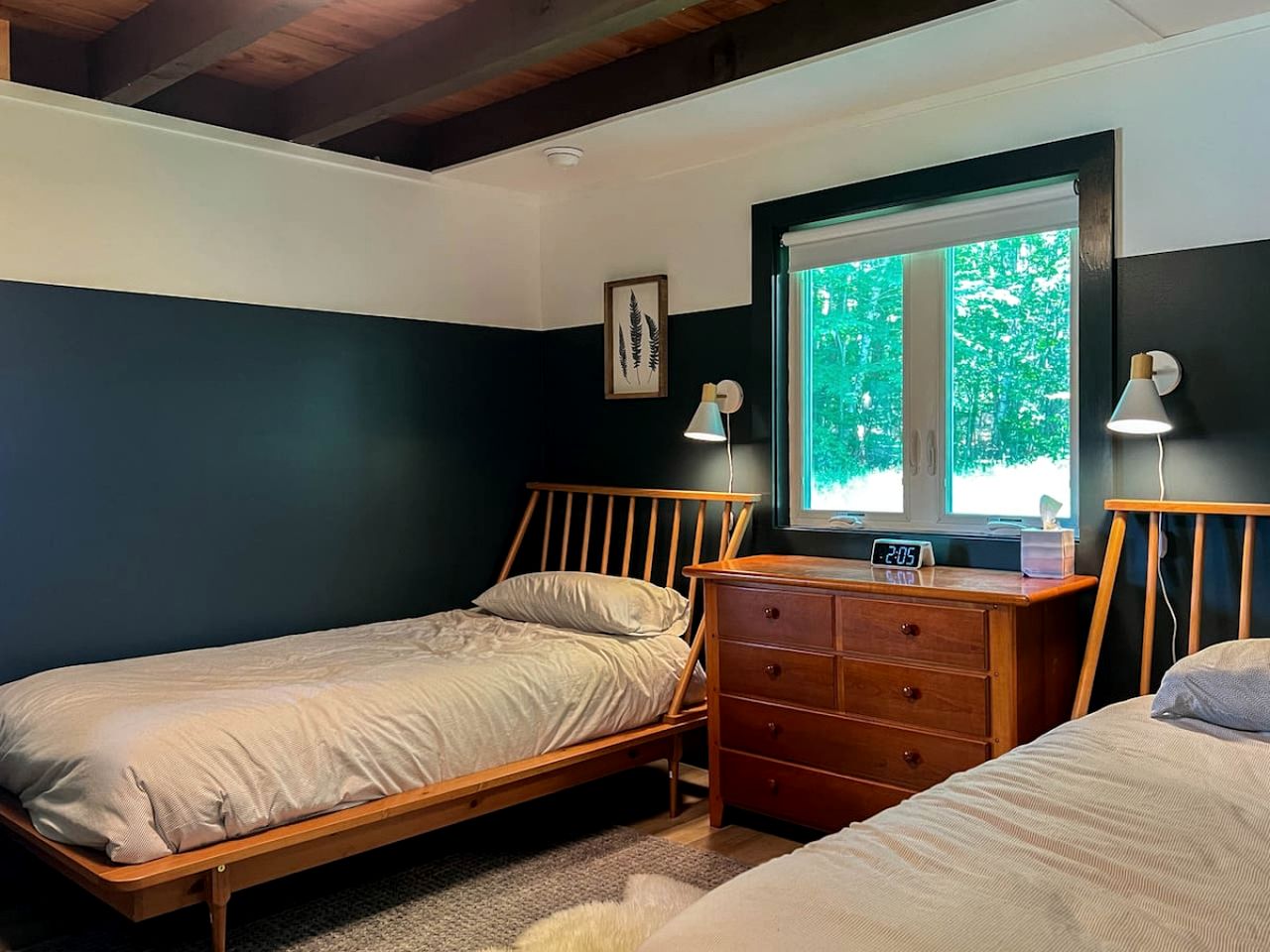 Enjoyable Cabin Nestled Amidst Trees and Barbecue Provided in North Conway, New Hampshire