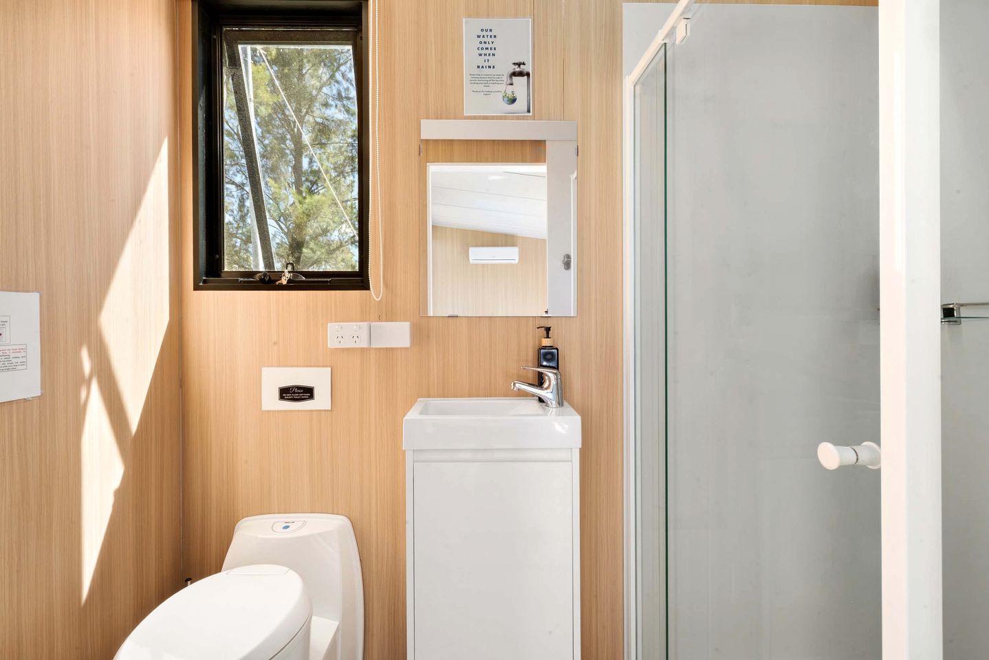 Enjoyable Tiny House with Great Sights in Kanimbla, New South Wales