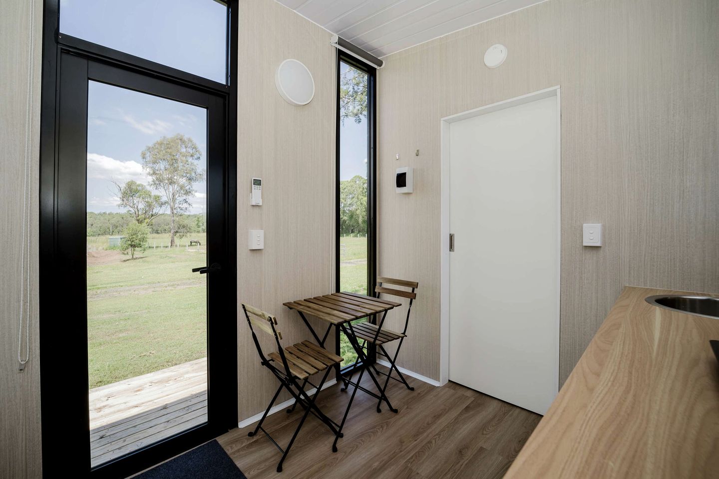 Enjoyable Tiny House with Great Sights in Myrtle Creek, New South Wales