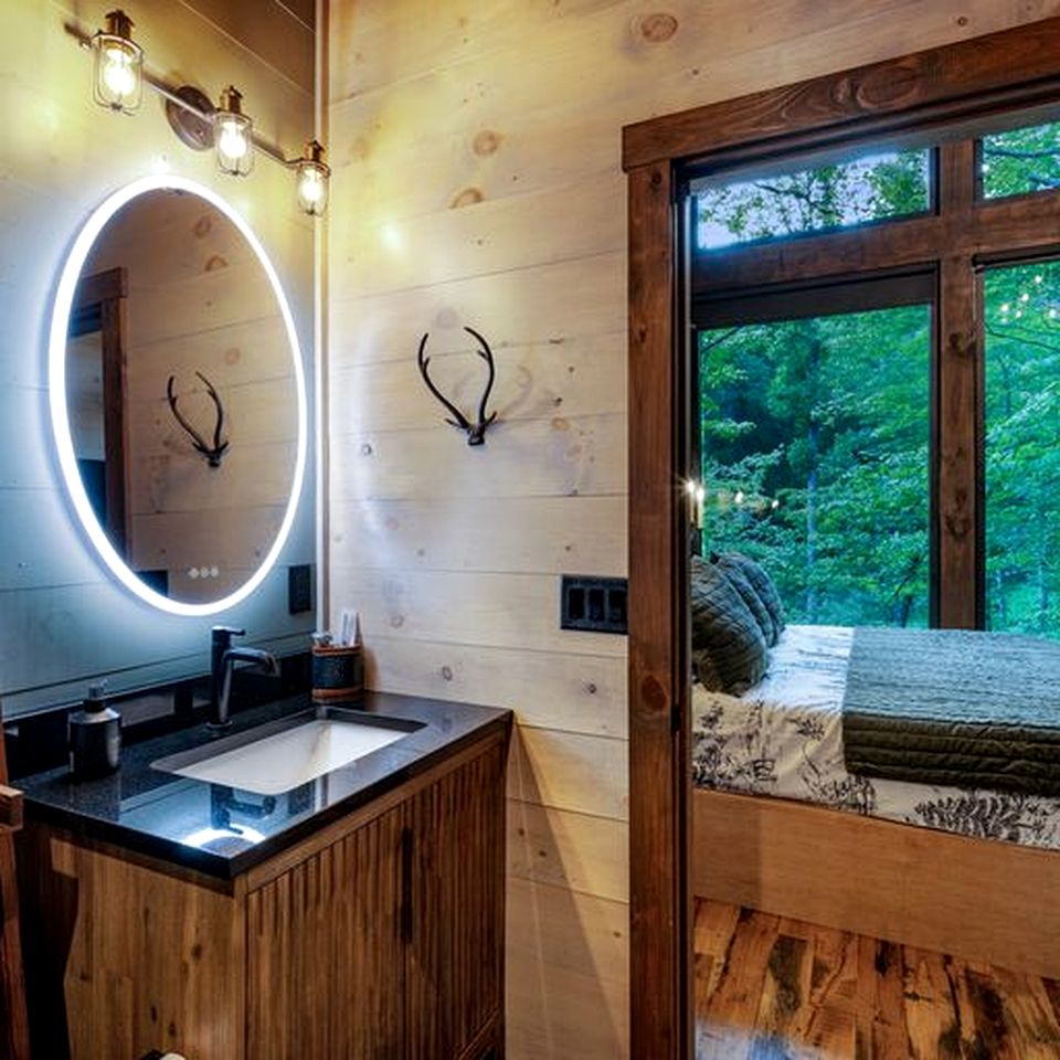 Enormous Cabin Luxury Interior and Game Room in Cherry Log, Georgia