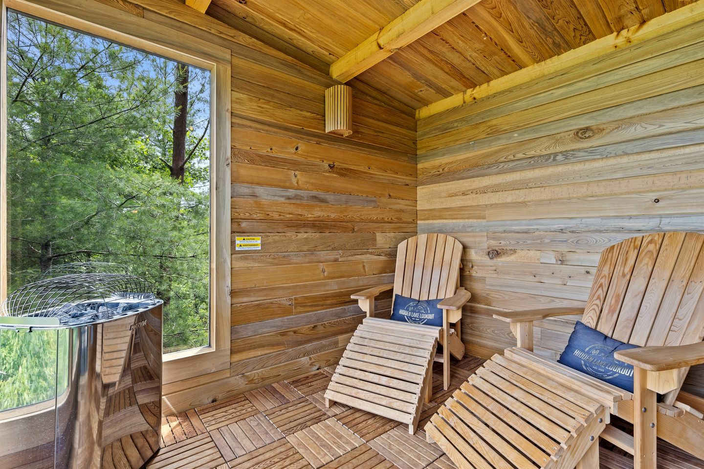 Enormous Cabin Luxury Interior and Game Room in Cherry Log, Georgia