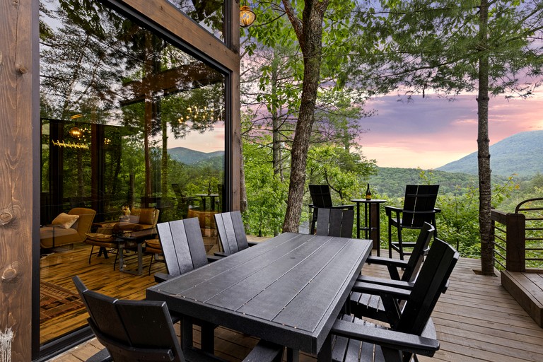 Cabins (United States of America, Cherry Log, Georgia)
