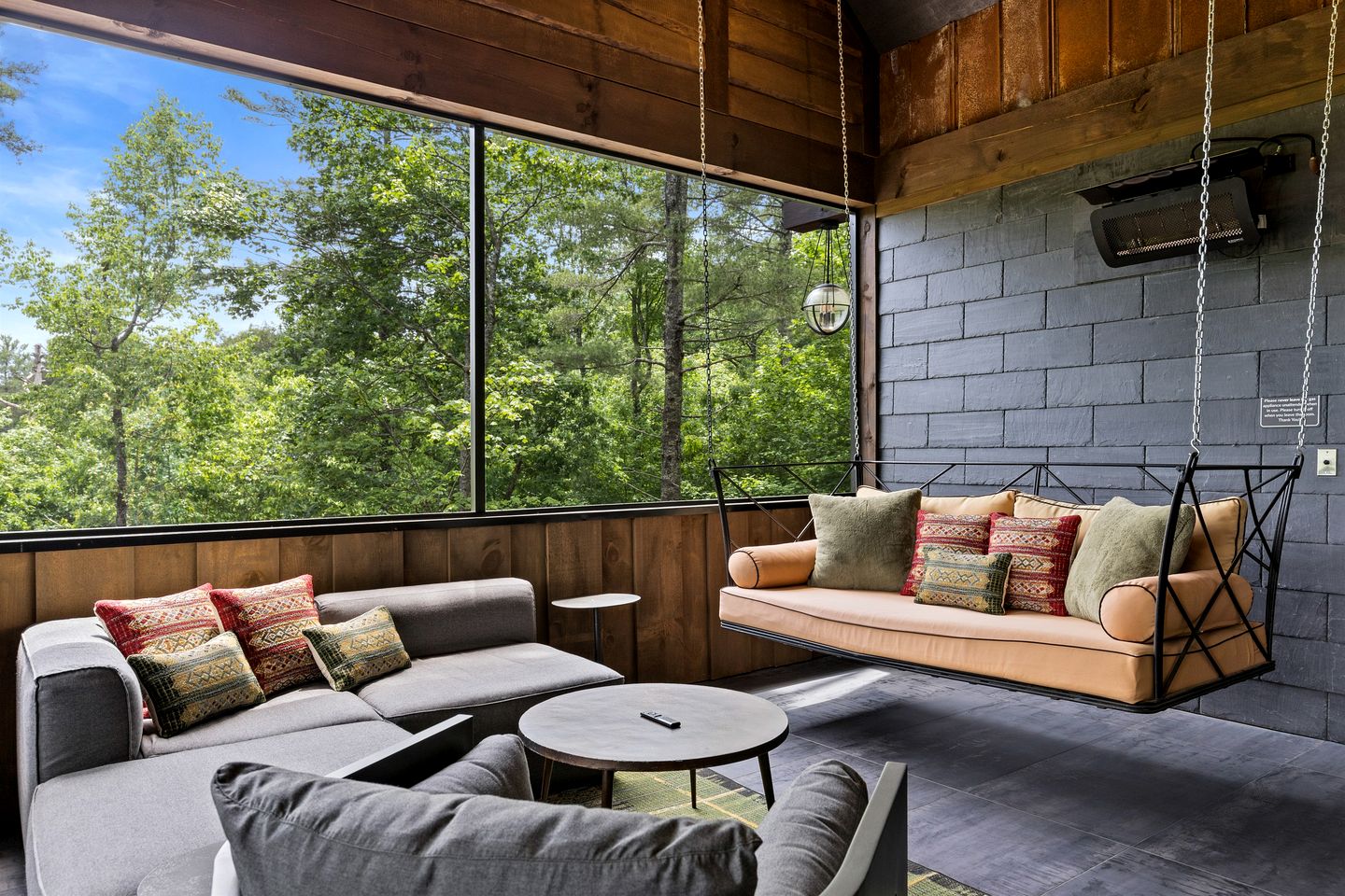 Enormous Cabin Luxury Interior and Game Room in Cherry Log, Georgia