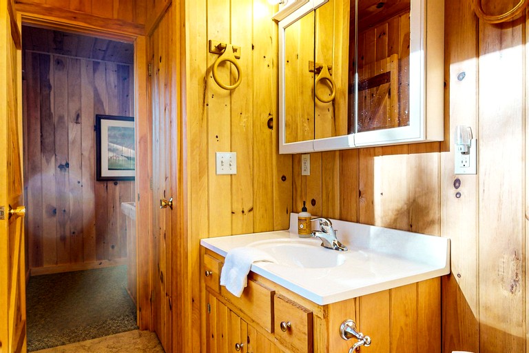 Cabins (United States of America, Greenville, Maine)