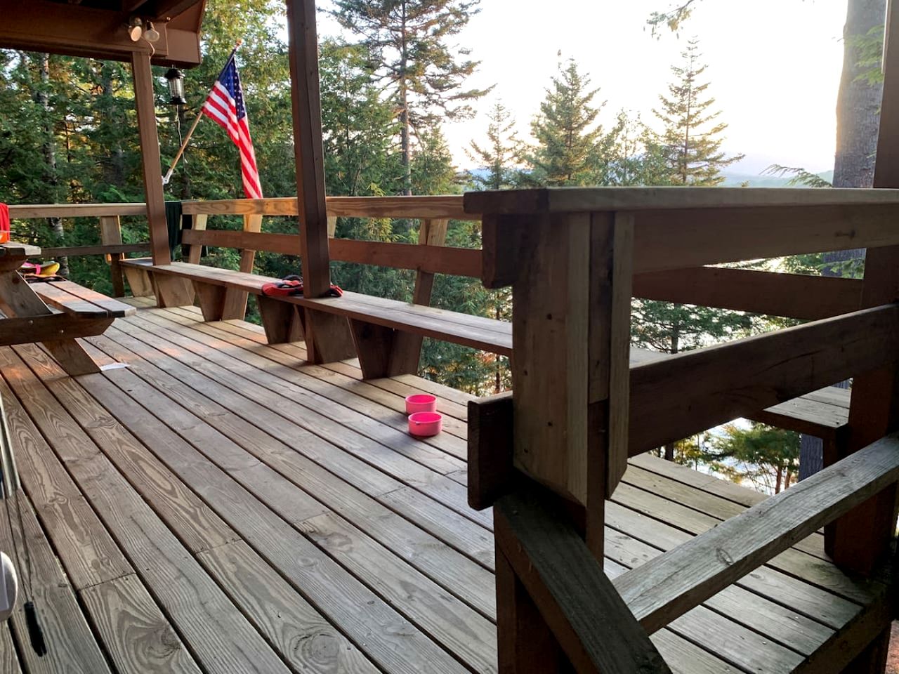 Enormous Lake Cabin Ideal for Large Groups in Maine