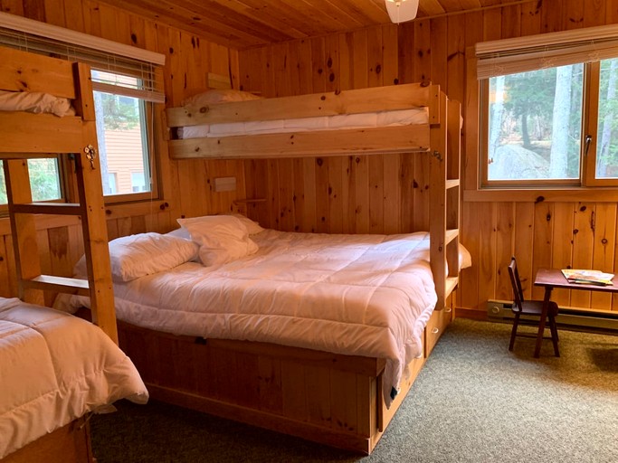 Cabins (United States of America, Greenville, Maine)