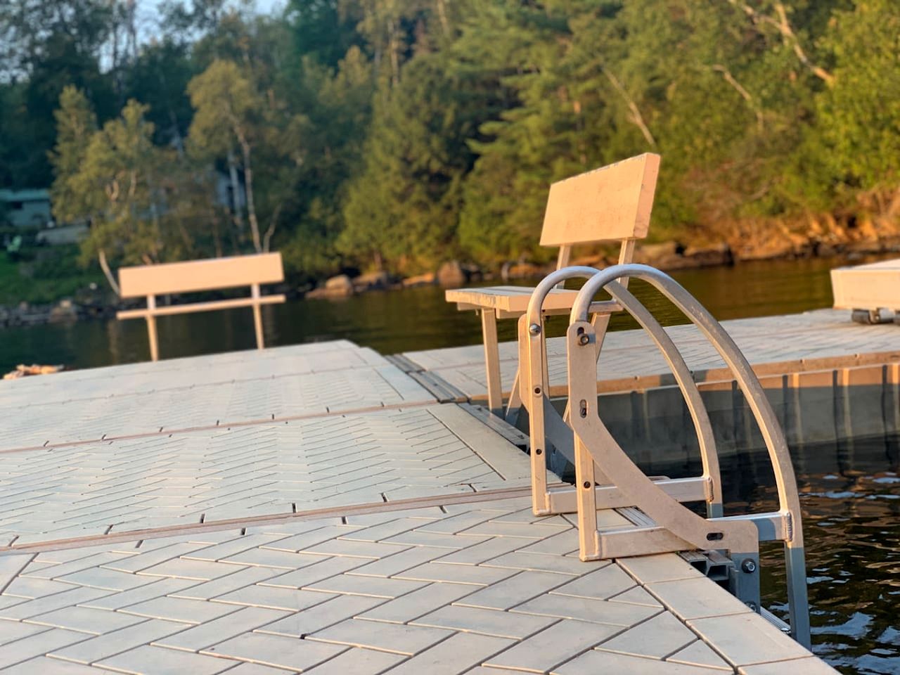 Enormous Lake Cabin Ideal for Large Groups in Maine