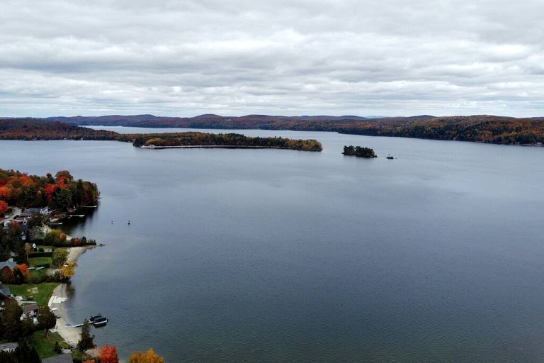 Villas (Canada, Lac des Plages, Quebec)
