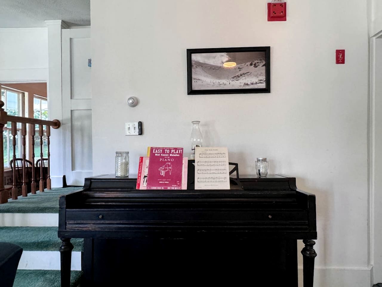 Enormous Spacious Cabin with Jacuzzi Perfect for Groups in New Hampshire