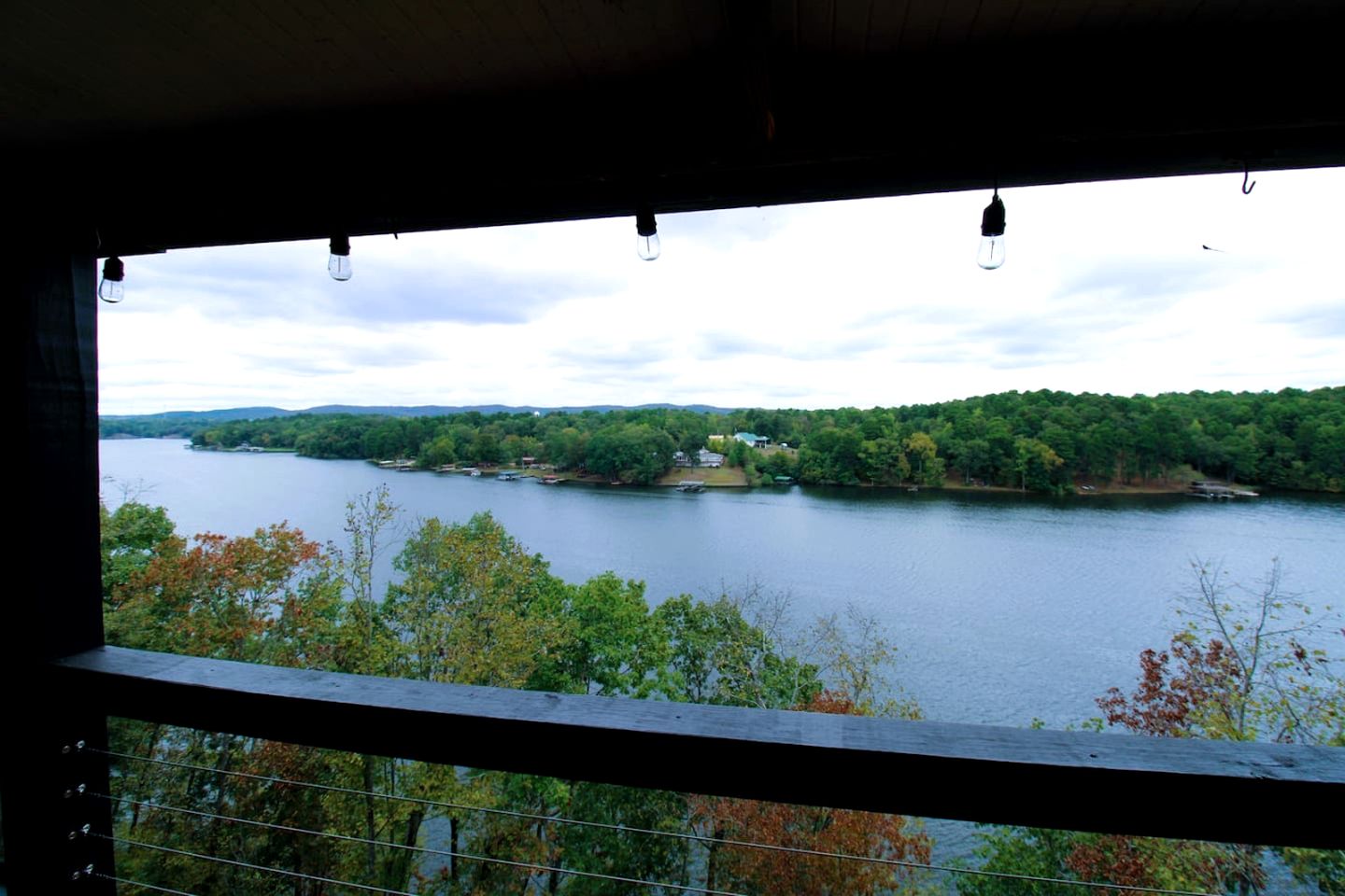 Enormous Waterfront Cabin with Hot-Tub Loaded with Kayaks in Arkansas