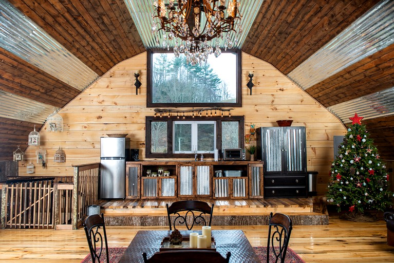 Barns (United States of America, Sugar Grove, North Carolina)