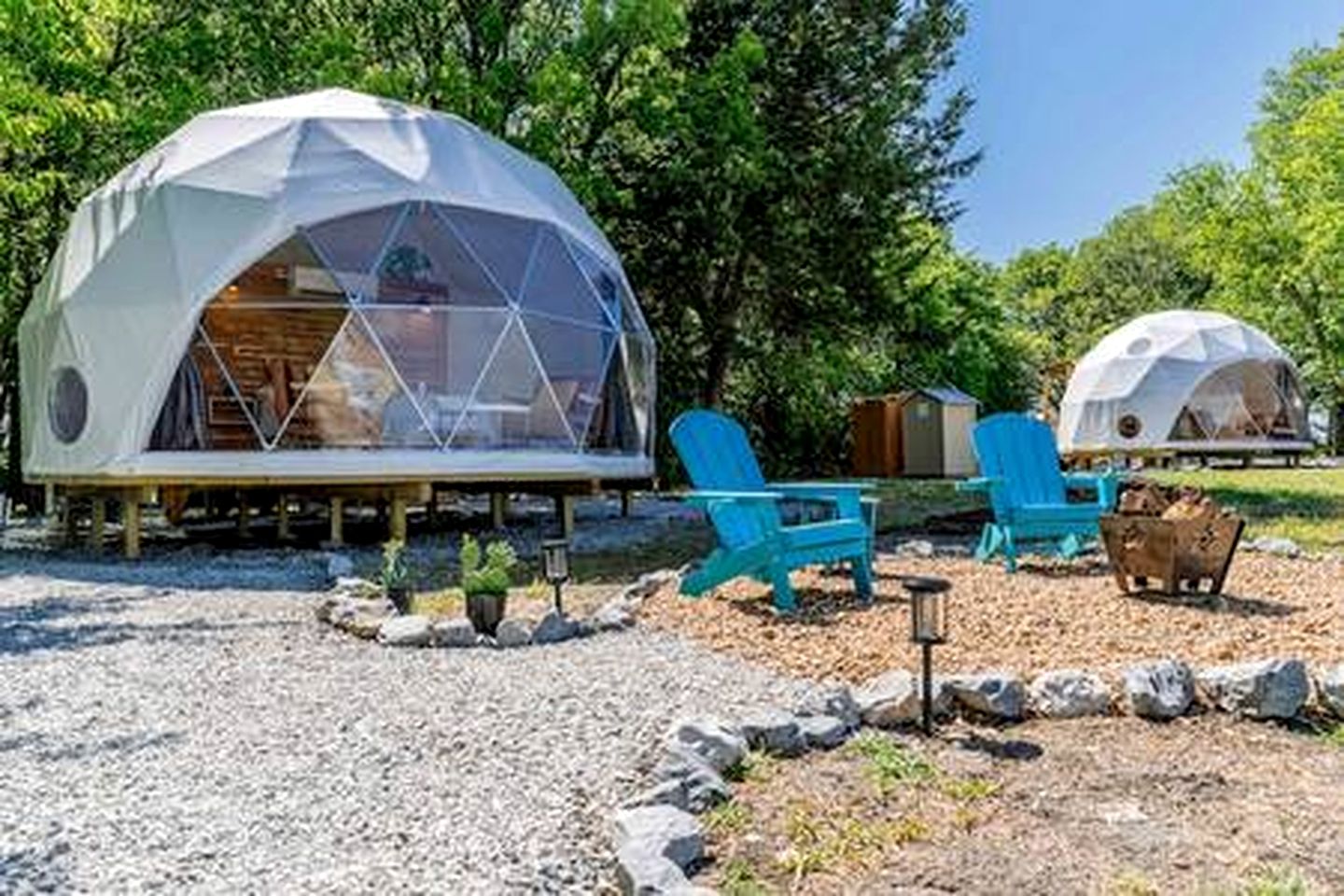 Peaceful Luxury Glamping Domes with Stargazing & Farm Retreat near Lake Access in Wolfe City, Texas